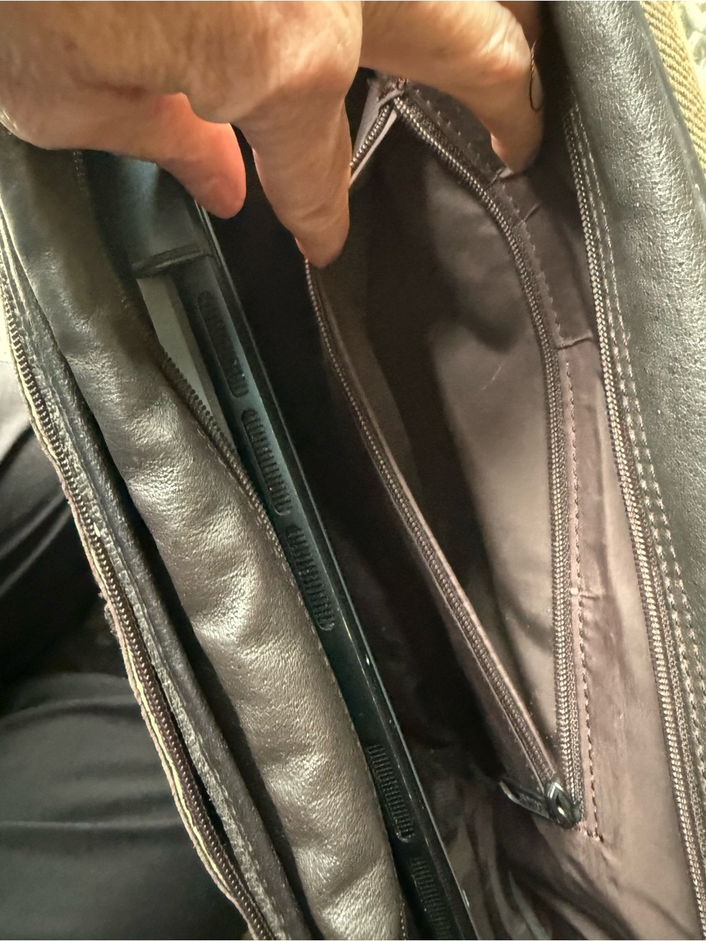 Leather Messenger Bag with padded, adjustable strap. Gender neutral. - Picture 16 of 16